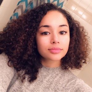 Meet your Posher, Kalani